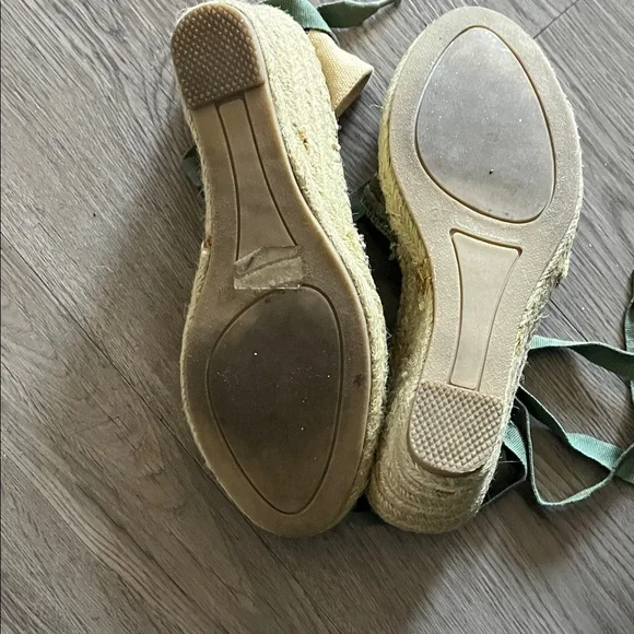 Green Lace-Up Espadrille Sandals - Picture 5 of 6